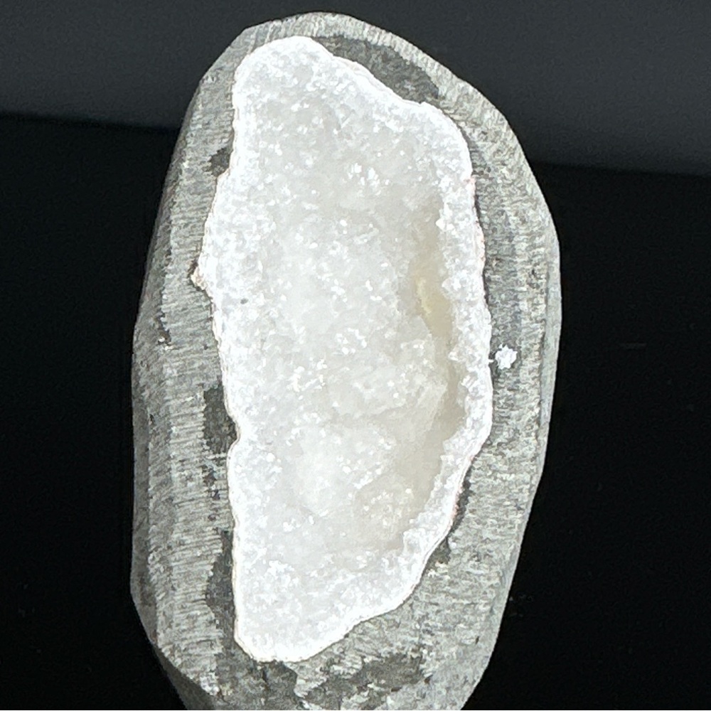 Apophyllite Druzy Geode - Picture 17 of 17